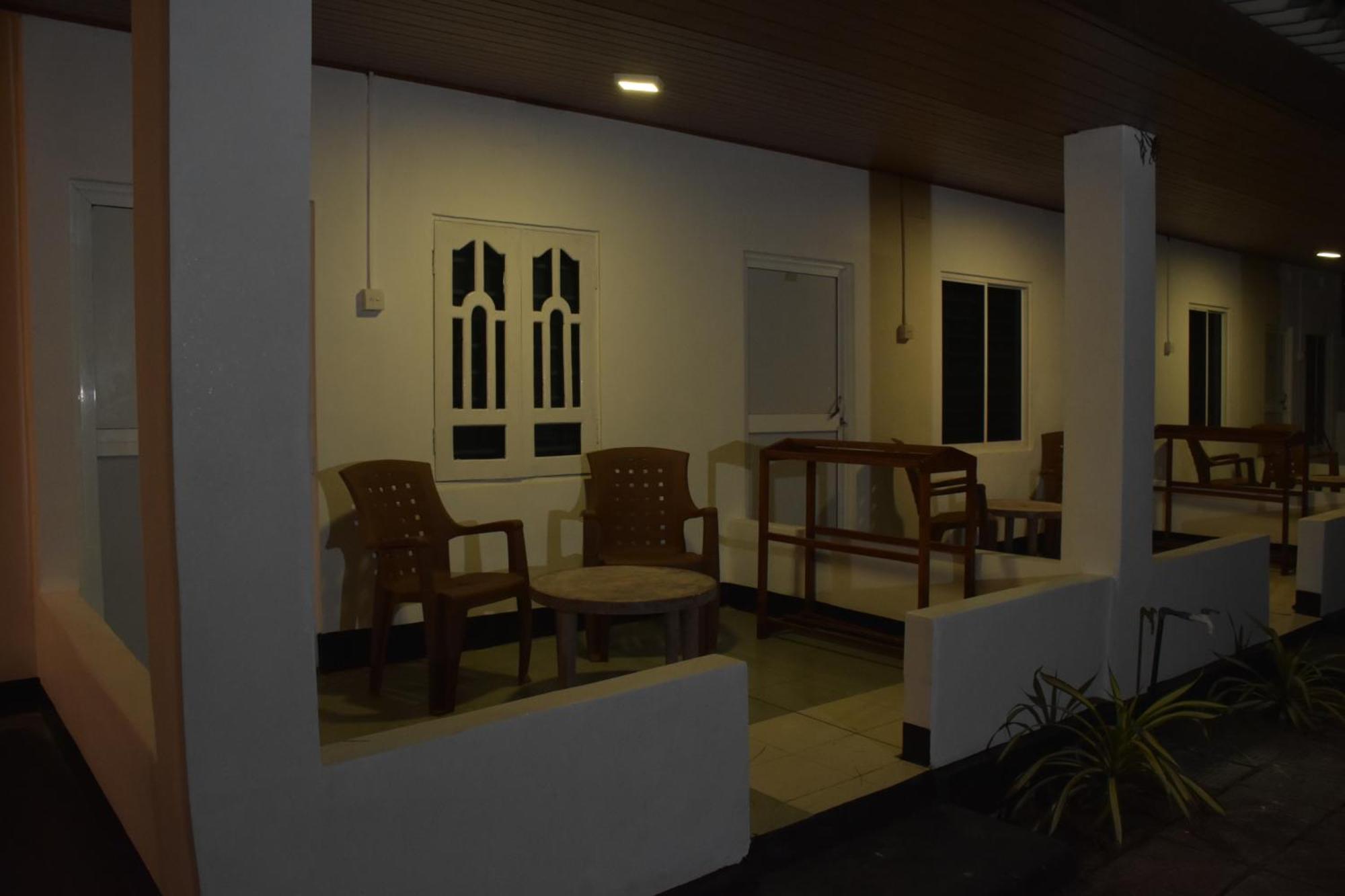 French Garden Regish Guest House ตรินโคมาลี ภายนอก รูปภาพ