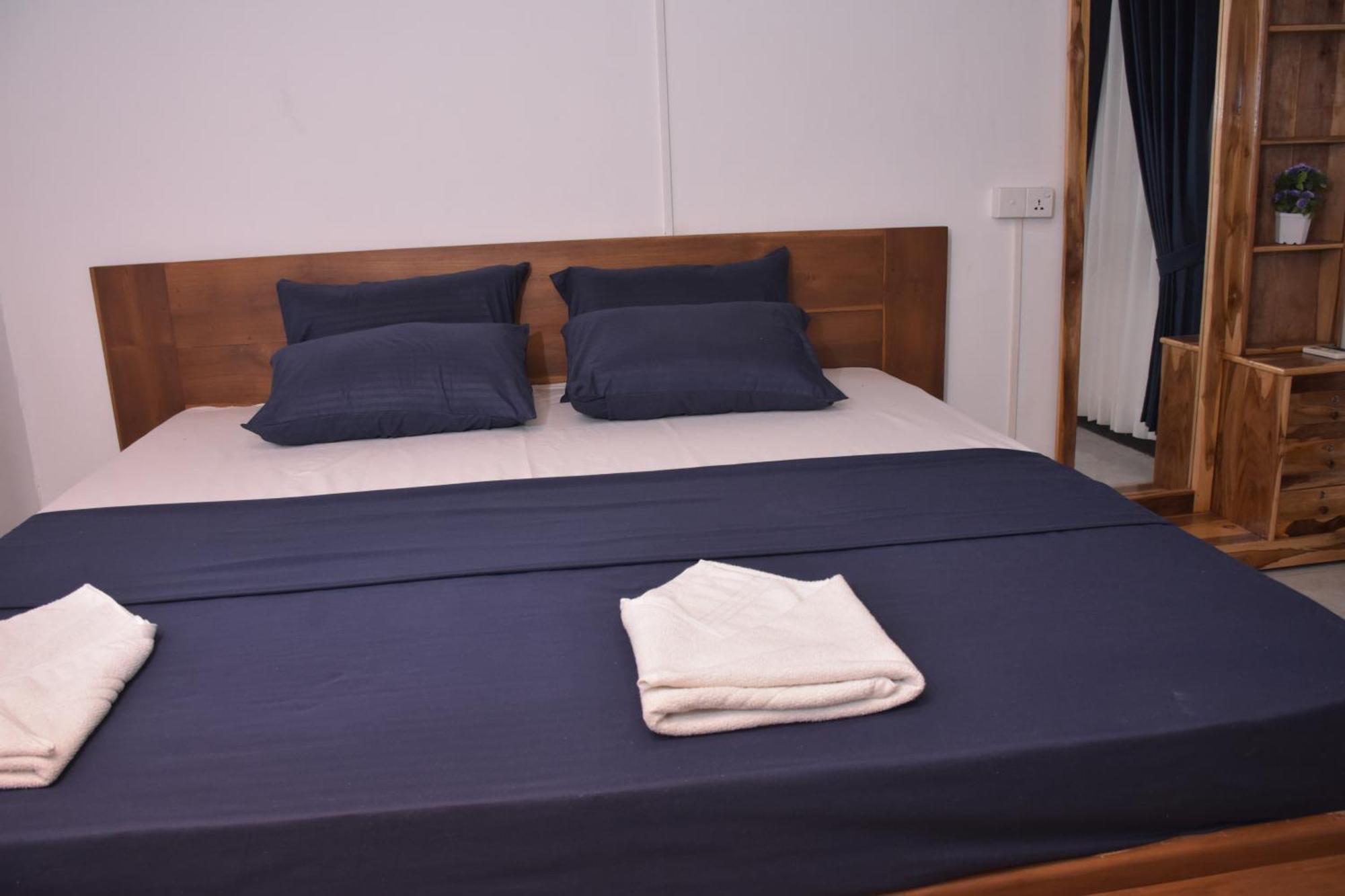 French Garden Regish Guest House ตรินโคมาลี ภายนอก รูปภาพ