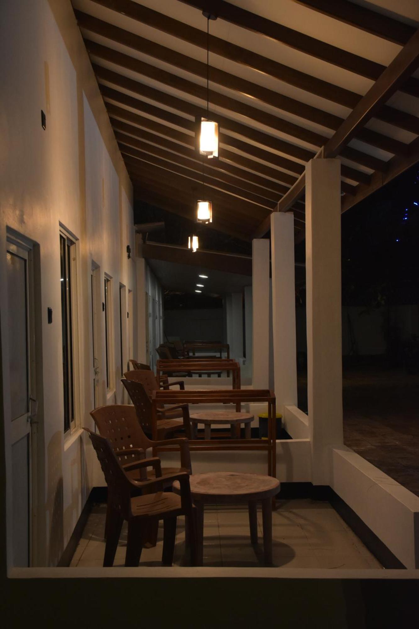 French Garden Regish Guest House ตรินโคมาลี ภายนอก รูปภาพ