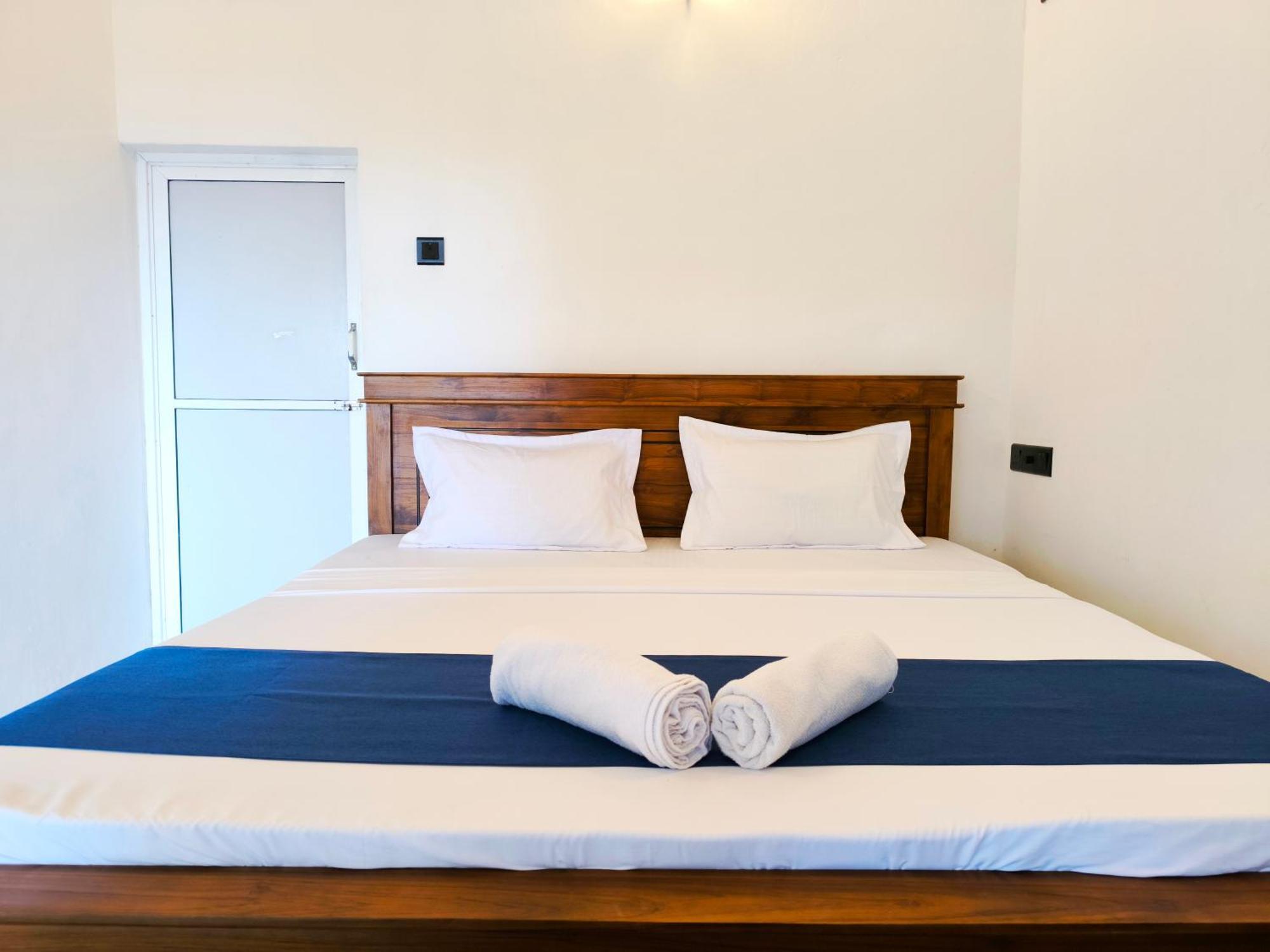 French Garden Regish Guest House ตรินโคมาลี ภายนอก รูปภาพ