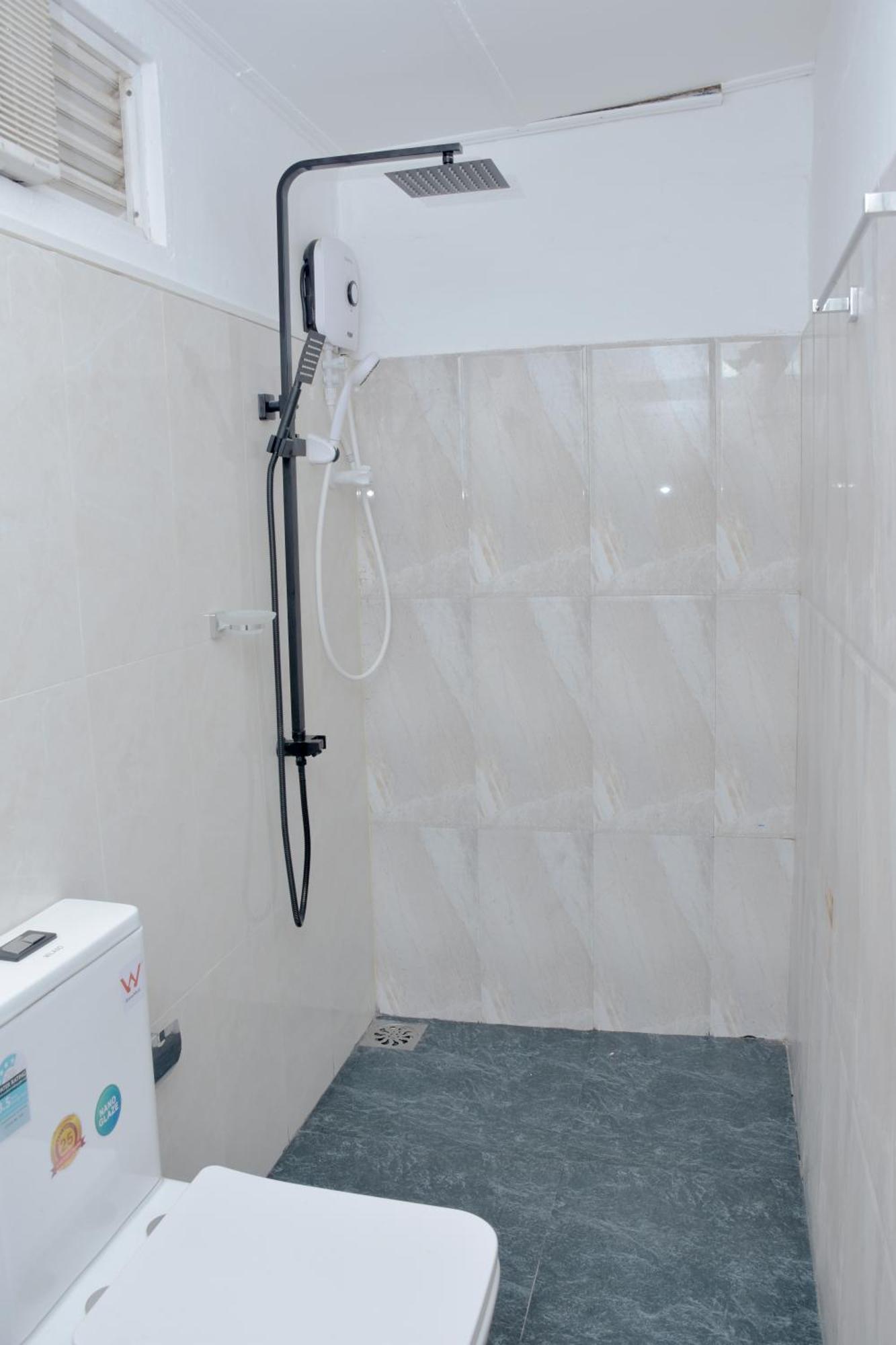 French Garden Regish Guest House ตรินโคมาลี ภายนอก รูปภาพ