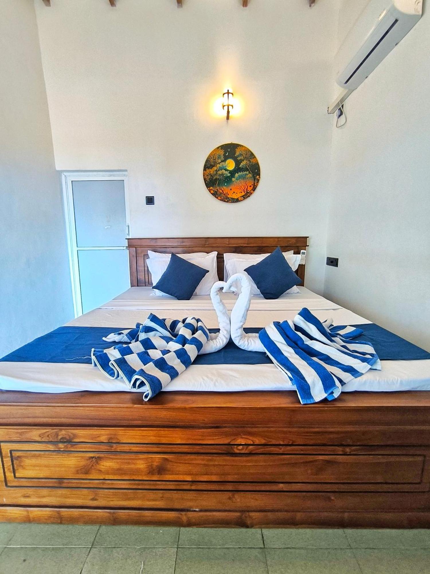 French Garden Regish Guest House ตรินโคมาลี ภายนอก รูปภาพ